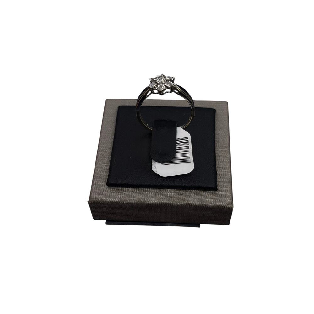14K DIAMOND FLOWER RING - Picture 3 of 8
